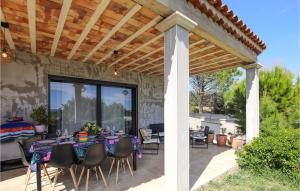 Cozy Home In Caumont Sur Durance With House A Panoramic View