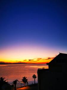 Apartment By The Sea