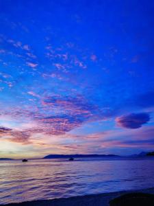 Apartment By The Sea