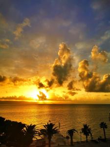 Apartment By The Sea