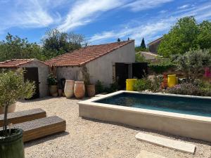 Appartements Studio dans les Alpilles : photos des chambres