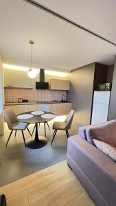 2 room Modern Apartment View