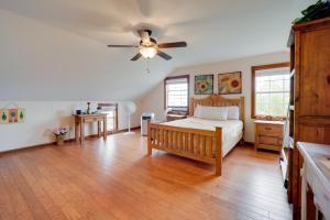 Studio in Fredericksburg Winery with Shared Hot Tub