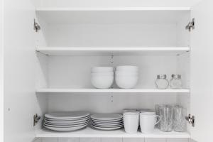 Burwood City Newly renovated 2 Bed 2 Bath Free Private Parking Big Apt