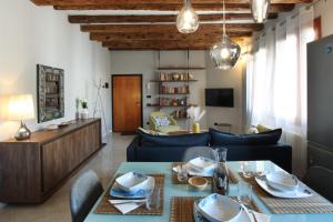 Domus Biennale, Modern apartment in Venice centre.