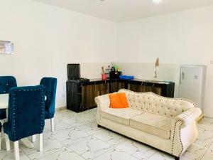 Lux Suites 1 Bedroom Hydro Apartments Nyali