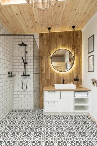 Stylove Stodoły - domy ukryte w brzozach