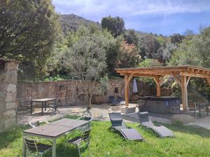 Appartements Entre mer & maquis, l'ame de la Corse en gites de charme avec jacuzzi, proche Ajaccio : photos des chambres