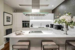 Covent Garden Trafalgar Leicester Sq Diamond