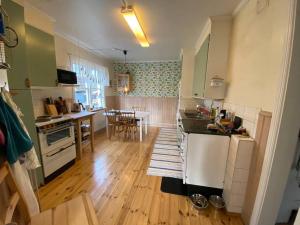 Cabin 70m from lake. Big garden