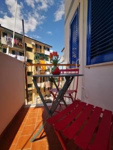Modern Sea House in the Heart of Amalfi Coast - Apartment with Balcony, 100 mt from the Sea -Maiori City Center