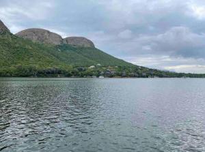 Sun Room (Studio) on the edge of the Harties dam.