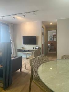 Apto 2 quartos 611 BEIRA MAR PAJUÇARA Luxo