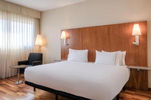 Junior King Suite room in AC Hotel Alcala de Henares