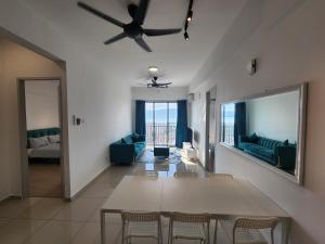 Praicon Executive Suite