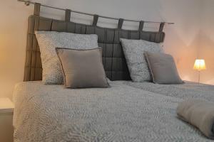 Duplex 6 pers proche circuit Paul Ricard Le Castellet avec piscine