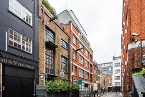 3 Bed Penthouse Hoxton Square london with Terrace
