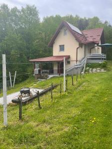 Robinson "Mountain getaway" for Rest and Recreation sorrounded by Nature-PET FRIENDLY