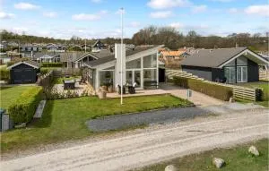 3 Bedroom Stunning Home In Sjølund - Binderup Strand