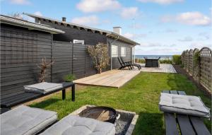 3 Bedroom Stunning Home In Sjølund