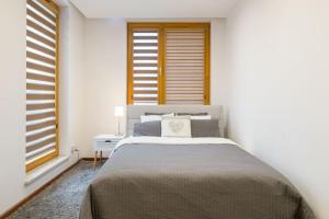 Superior Apartment with Terrace & Free Parking