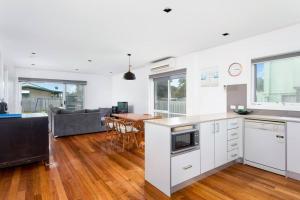 Beachside Bliss Cape Wooli