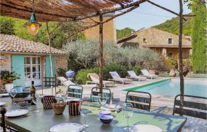 Maisons de vacances Beautiful Home In Saint-montant With Outdoor Swimming Pool, Heated Swimming Pool And Private Swimming Pool : photos des chambres