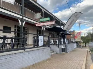 The Light Horse Hotel - Кутамандра