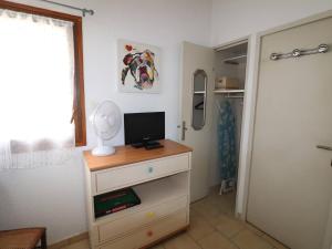 Charmant Duplex Climatisé, 2 Pièces avec Mezzanine, Parking et Terrasse, Proche Mer et Commerces - FR-1-307-235