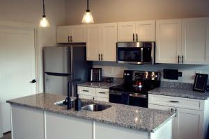 Quiet, and Cozy, MINUTES From Nashville Attractions and Experiences!