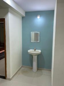 AL-MANAL 401 Deluxe 3BHK Suite