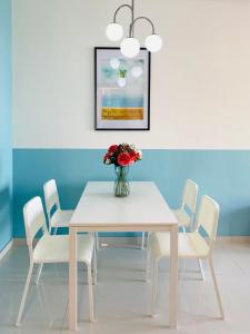 SeaView 2-bedroom Fully Furnished Apartment Forest City #freeWIFI