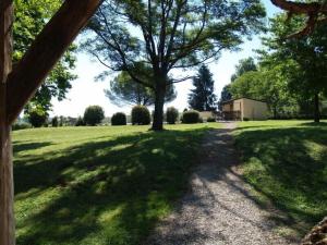 Maisons de vacances Le Cireysou - Secluded farmhouse with large private pool and grounds : photos des chambres