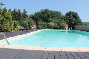Maisons de vacances Le Cireysou - Secluded farmhouse with large private pool and grounds : photos des chambres
