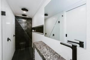 Claret on Douro - Luxe Loft