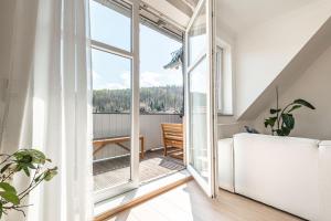Premium Apartment - Ausblick - Kamin - Balkon - Smart TV - Kaffeevollautomat