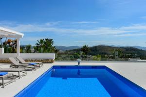 Villa Sa Rota Family