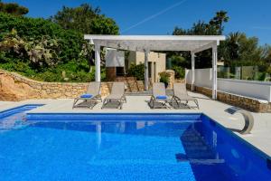 Villa Sa Rota Family