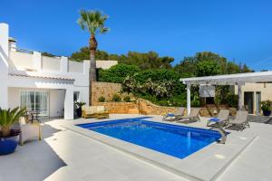 Villa Sa Rota Family