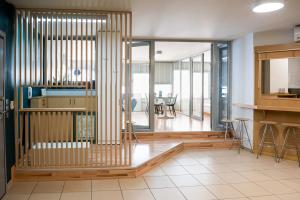 Urban Downtown Suite Xanthi 2 bedrooms - Meno Homes 4