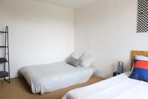 B&B / Chambres d'hotes Maison ecologique en paille : Grande Chambre Double 