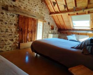 Maisons d'hotes Suites de Campagne Les Eydieux, petits dejeuners inclus : photos des chambres