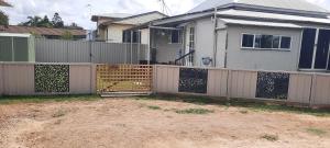 CHURCHILL COTTAGE- 94 Churchill St Maryborough QLD