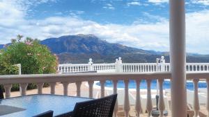 Casa VIVAndalusia Centrally located villa with private pool, breathtaking views by Rentasunnyplace