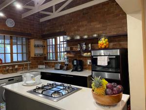 8 at Norman Crescent