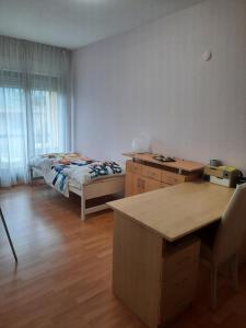 Casa con giardino e piscina