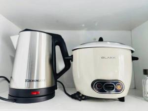 Nice and Cozy Studio near Greenbelt Makati with Balcony