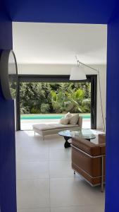 Villas Villa Contemporaine avec piscine : photos des chambres