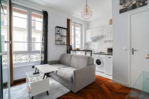 Studio rénové cosy metro Paris 2pers wifi