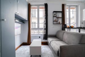 Studio rénové cosy metro Paris 2pers wifi